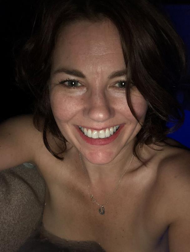 Profil von Yoline, 41 Jahre, Sex in Dörphof (Schleswig-Holstein)